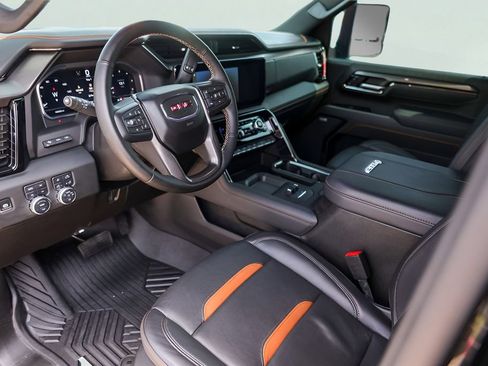 Used 2025 GMC Sierra 2500 AT4 w/ AT4 Premium Plus Package AWD/4WD image 13