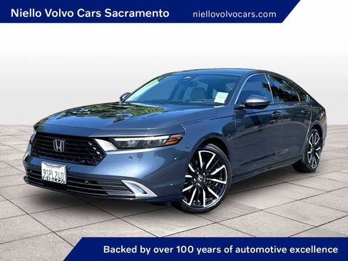 Used 2025 Honda Accord Touring image 1