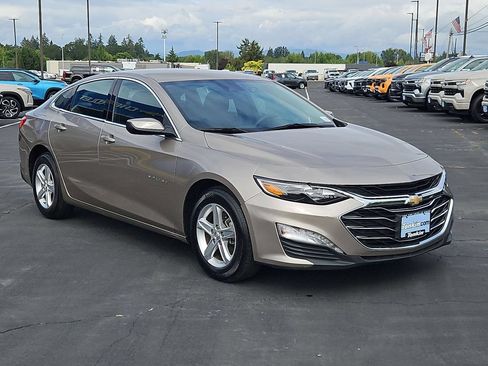 Used 2024 Chevrolet Malibu LT FWD image 8