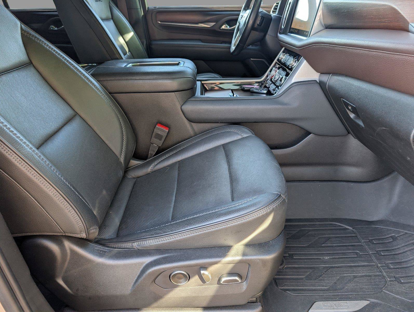 Used 2021 GMC Yukon Denali w/ Denali Premium Package RWD image 43