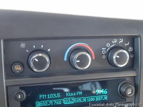 Used 2024 Chevrolet Express 3500 LT w/ LT Preferred Equipment Group RWD image 13