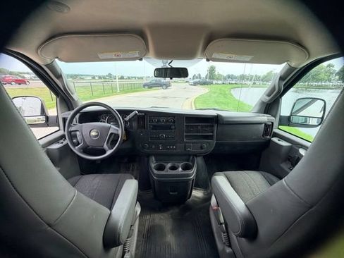 Used 2022 Chevrolet Express 2500 w/ Driver Convenience Package RWD image 6
