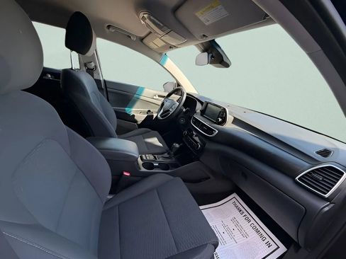 Used 2019 Hyundai Tucson SE image 2
