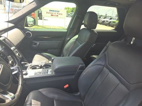 Used 2019 Land Rover Discovery SE AWD/4WD image 15