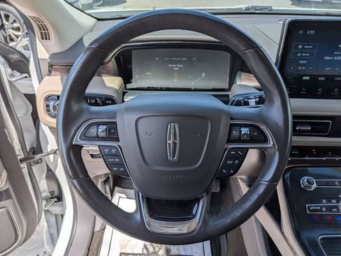Used 2023 Lincoln Nautilus Reserve AWD/4WD image 9