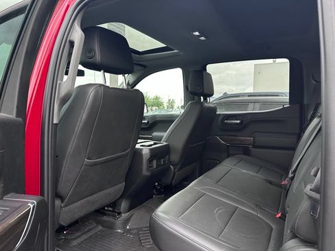 Used 2021 Chevrolet Silverado 1500 LT Trail Boss w/ Convenience Package II AWD/4WD image 9