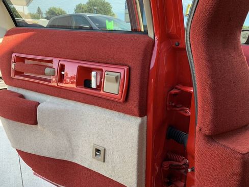 Used 1993 Chevrolet Caprice Classic RWD image 17