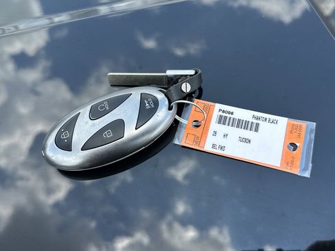 Used 2025 Hyundai Tucson SEL FWD image 36