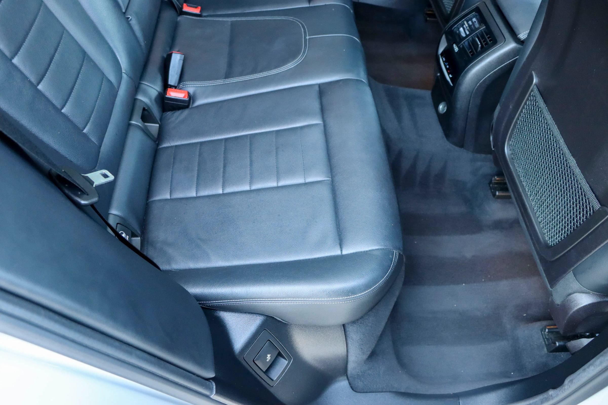 Used 2019 BMW X3 sDrive30i w/ Convenience Package RWD image 20
