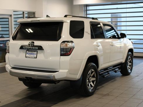 Used 2023 Toyota 4Runner TRD Off-Road image 4