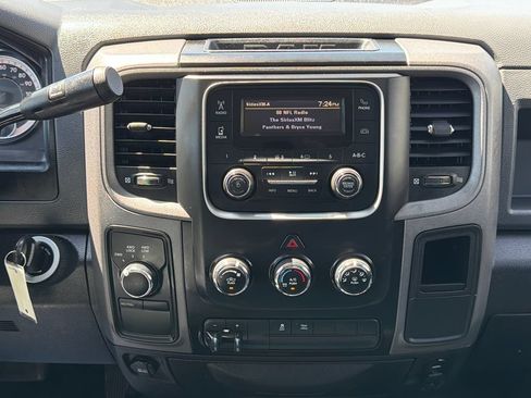 Used 2018 RAM 2500 Tradesman w/ Chrome Appearance Group AWD/4WD image 18
