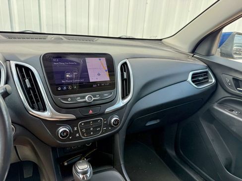 Used 2020 Chevrolet Equinox LT FWD image 19