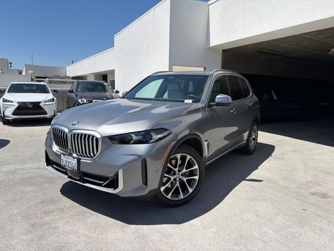 Used 2024 BMW X5 sDrive40i w/ Parking Assistance Package RWD image 3