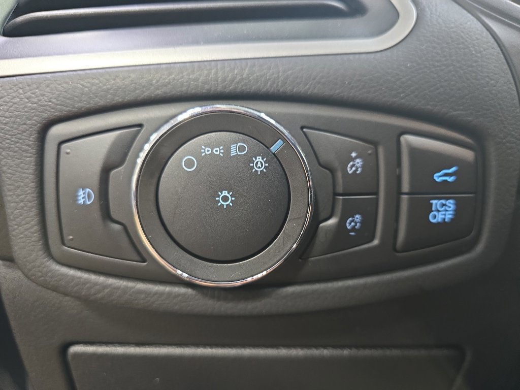 Used 2022 Ford Edge SEL w/ Convenience Package AWD/4WD image 28