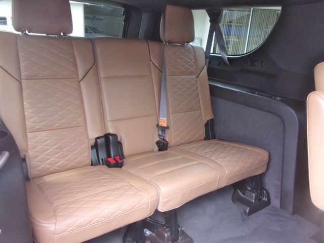 Used 2023 Cadillac Escalade ESV Premium Luxury w/ Performance Package AWD/4WD image 37