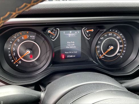 Used 2024 Jeep Wrangler Unlimited Sport AWD/4WD image 18