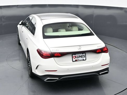 Used 2025 Mercedes-Benz E 450 4MATIC Sedan image 41