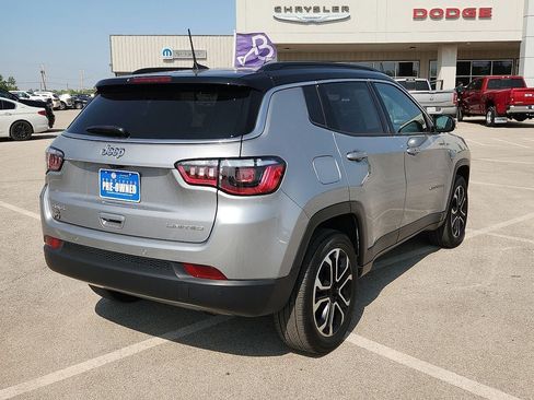 Used 2024 Jeep Compass Limited AWD/4WD image 4