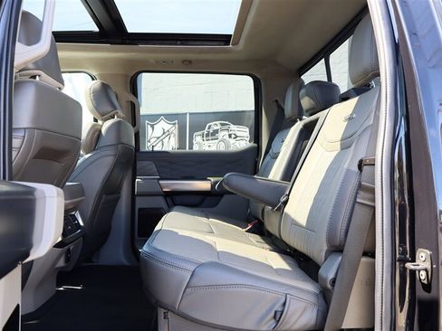 Used 2025 Ford F350 Platinum w/ Platinum Plus Package AWD/4WD image 28