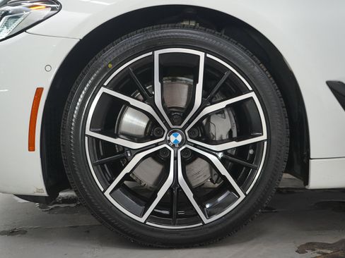 Used 2021 BMW 540i xDrive w/ Executive Package AWD/4WD image 30