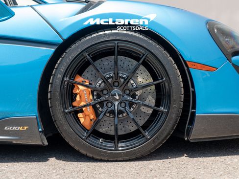 Used 2020 McLaren 600LT Spider RWD image 35