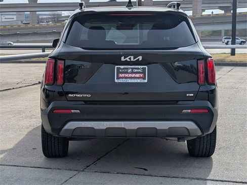 Used 2023 Kia Sorento SX Prestige image 5