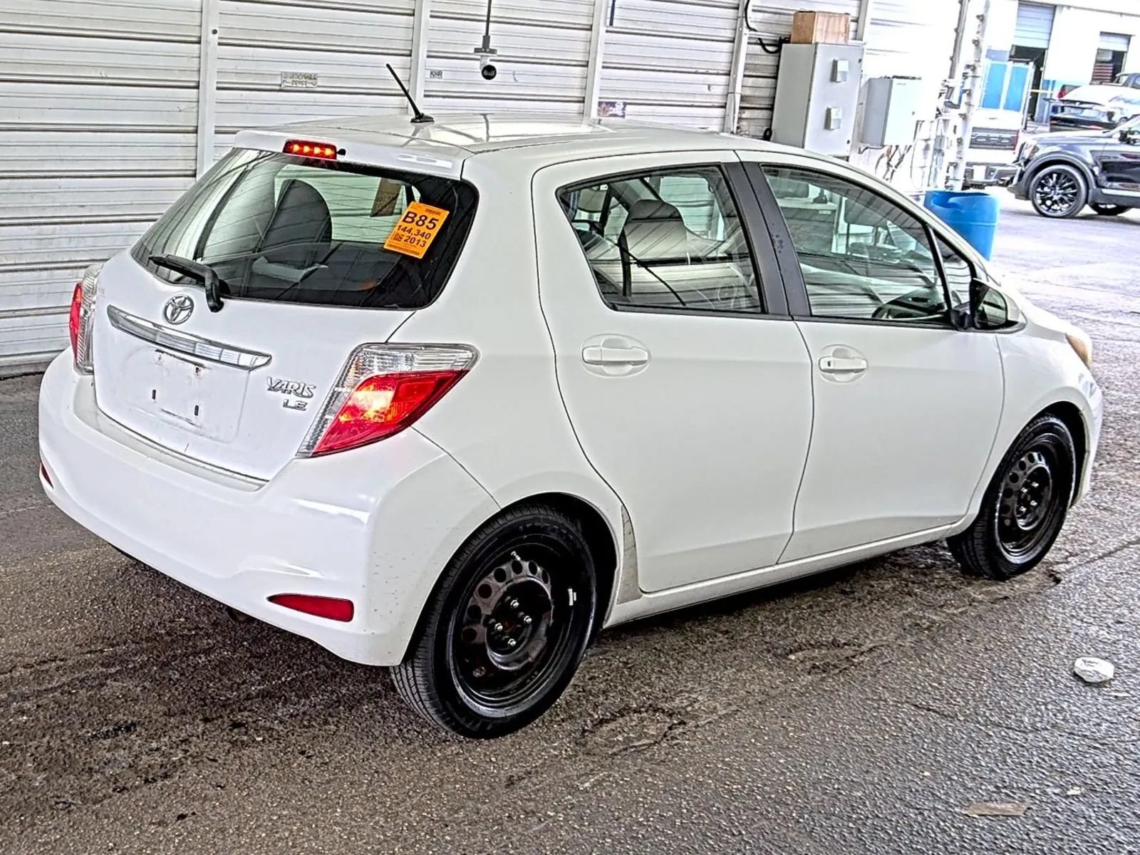 Used 2013 Toyota Yaris LE FWD image 7
