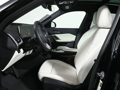 New 2026 BMW X1 xDrive28i w/ Technology Package AWD/4WD image 3