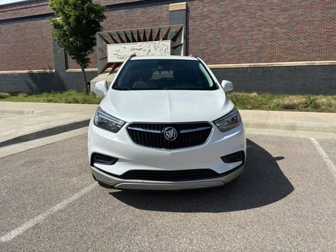 Used 2018 Buick Encore Preferred FWD image 2