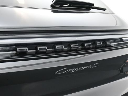 Used 2025 Porsche Cayenne S image 14