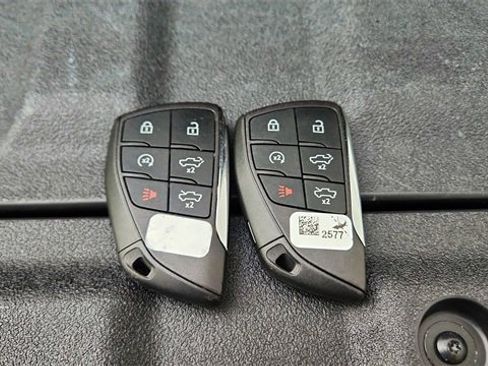 Used 2024 GMC Hummer EV 3X w/ LPO, Illumination Package image 59