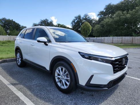Used 2026 Honda CR-V EX image 7