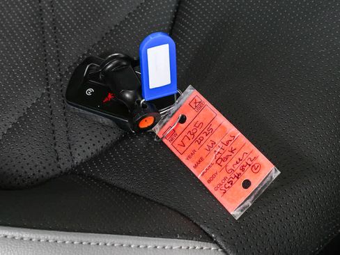 Certified 2025 Volkswagen Atlas Peak Edition SE image 39