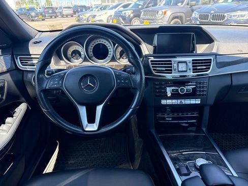 Used 2014 Mercedes-Benz E 350 4MATIC Sedan image 12