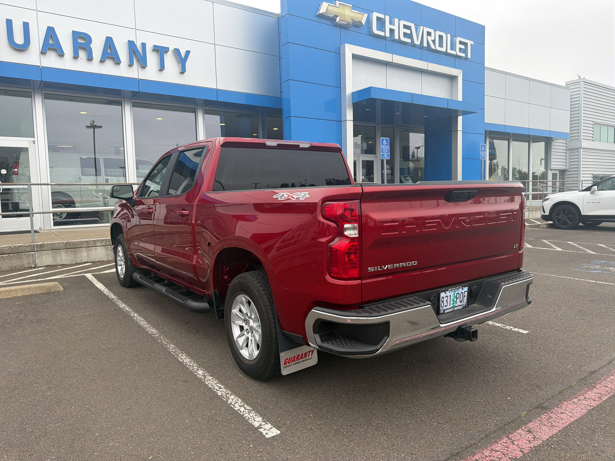 Used 2023 Chevrolet Silverado 1500 LT AWD/4WD image 5