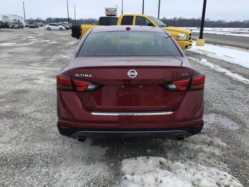 Used 2021 Nissan Altima 2.5 SR w/ SR Premium Package image 4