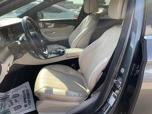 Used 2017 Mercedes-Benz E 300 4MATIC image 17