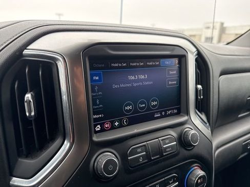 Used 2021 Chevrolet Silverado 1500 LT image 28