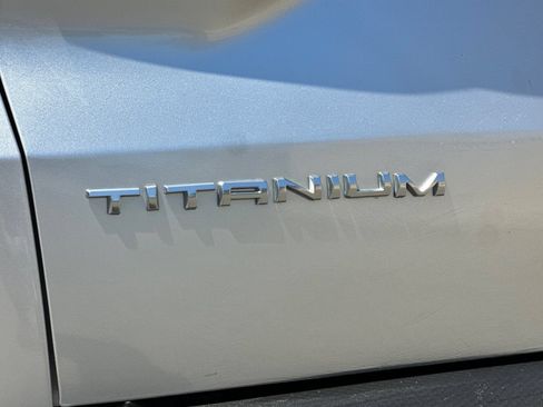 Used 2020 Ford Escape Titanium FWD image 26