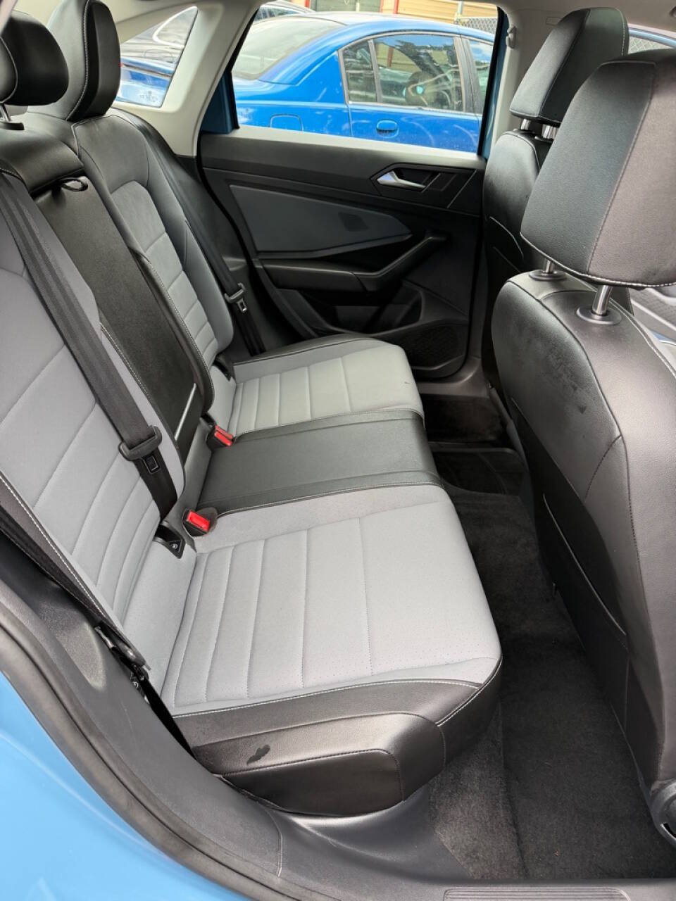 Used 2025 Volkswagen Jetta SE FWD image 36