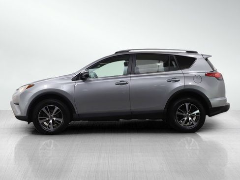 Used 2016 Toyota RAV4 XLE image 2
