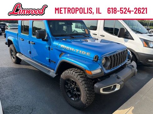 Used 2025 Jeep Gladiator Sport AWD/4WD image 18