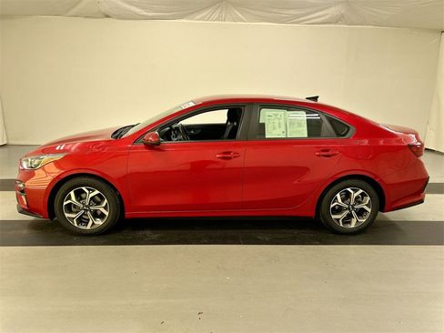 Used 2021 Kia Forte LXS image 6