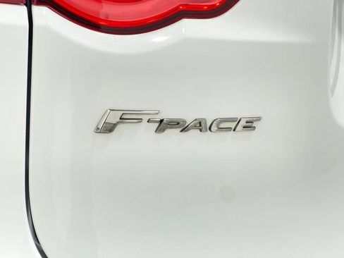 Used 2019 Jaguar F-PACE Prestige image 41