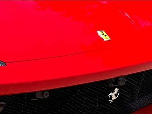 Used 2022 Ferrari 812 Competizione RWD image 27