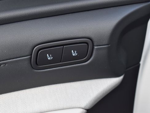 Used 2025 Hyundai Tucson Limited image 24