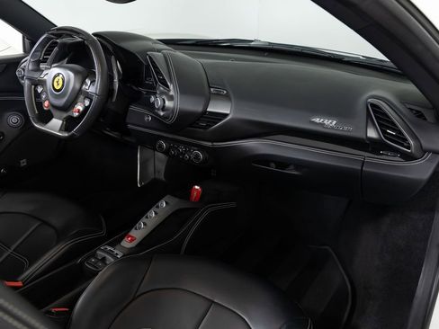 Used 2016 Ferrari 488 Spider image 41