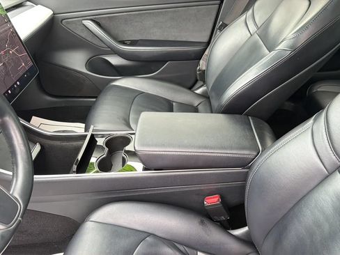 Used 2018 Tesla Model 3 Mid Range RWD image 14
