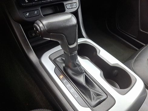 Used 2019 Chevrolet Colorado ZR2 w/ ZR2 Midnight Special Edition image 15