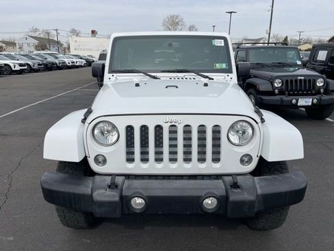 Used 2016 Jeep Wrangler Unlimited Rubicon w/ Dual Top Group image 2